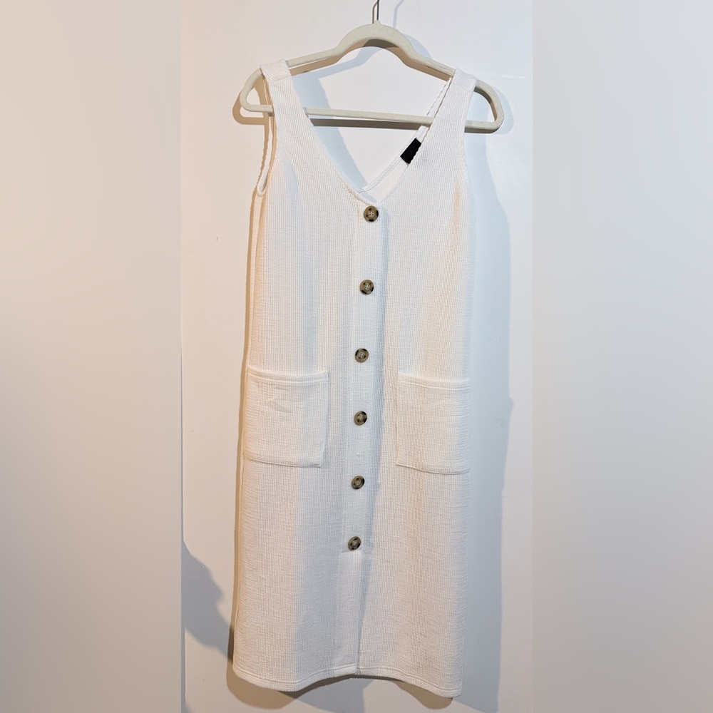White Sleeveless Button-Down Dress